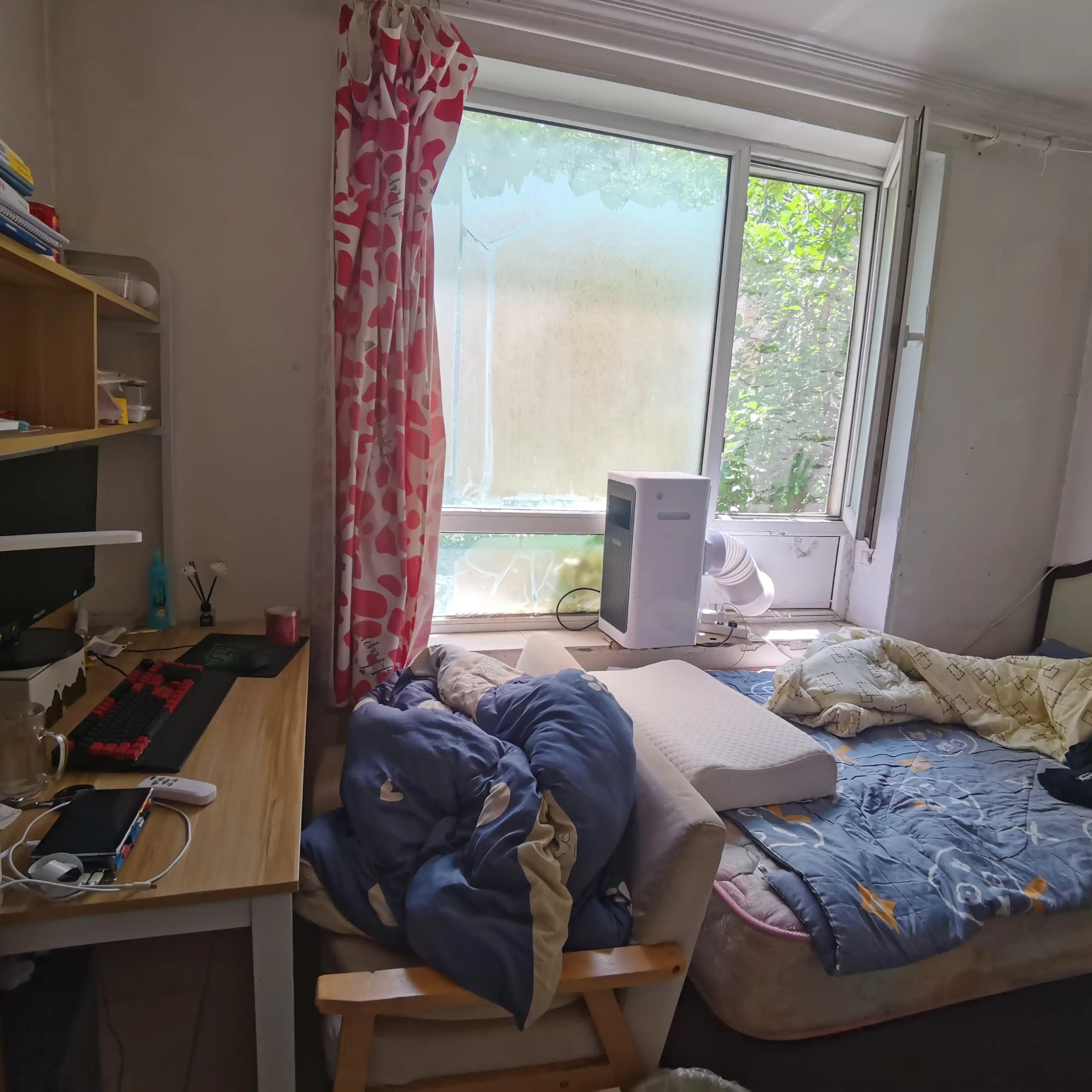 业主直租月付龙腾苑二区朝南卧室