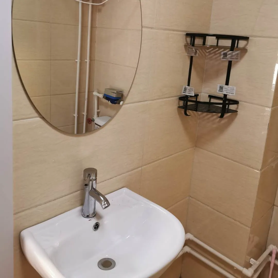 黄岛区精装公寓，随时可看，拎包入住，管家式服务，长短租均可