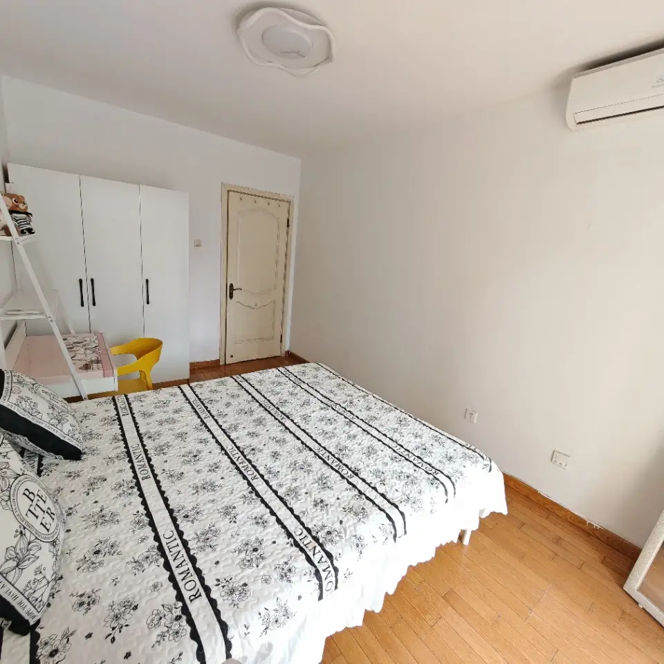 北苑立水桥南朝南主卧带阳台