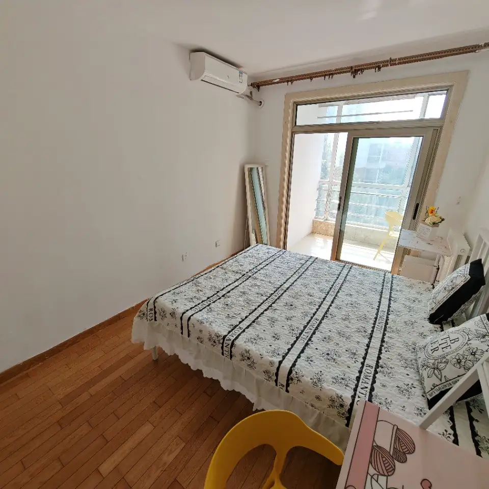 北苑立水桥南朝南主卧带阳台