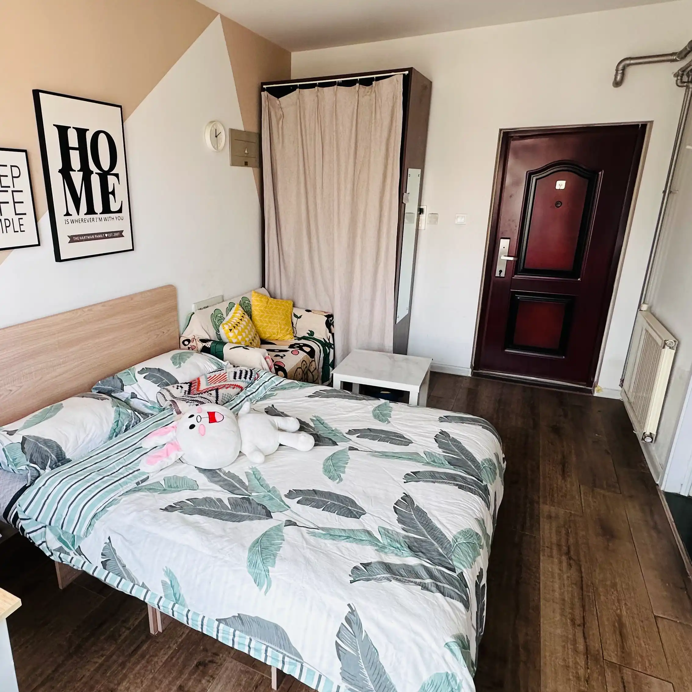 黄岛区精装公寓，随时可看，拎包入住，管家式服务，长短租均可