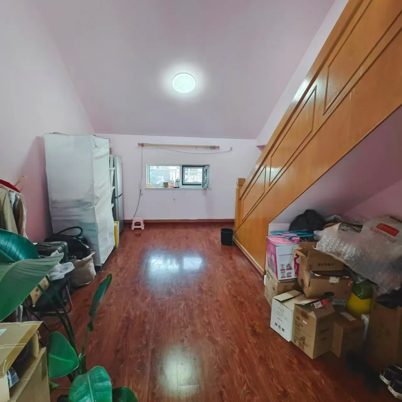 三居里的一个朝北单间